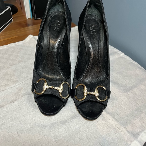 Gucci black satin, crystal horsebit peep toe pumps. - Picture 6 of 7
